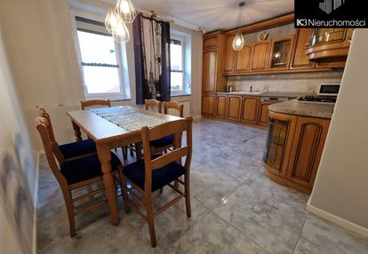 4 pokoje bezpośrednio obok promenady