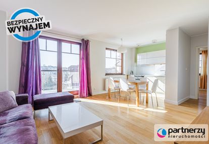 3 pokoje z balkonem, miejscem w hali i piwnicą!