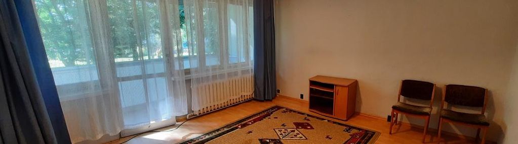 Może i parter, ale na pewno słoneczny. 2 balkony.