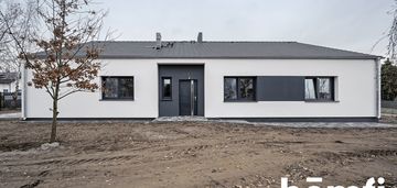 Parterowy dom w zabudowie bliźniaczej