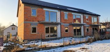 Przestronny apartament z balkonem