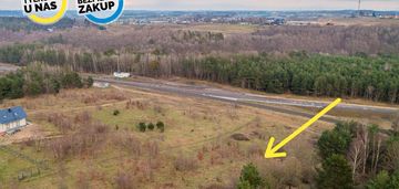 Woda gaz prąd kanalizacja| pod lasem | prostokątna