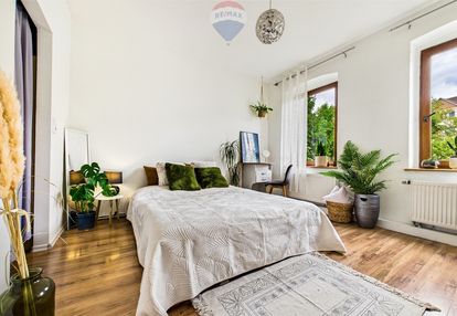 Klimatyczne duże mieszkanie z ogródkiem i garażem