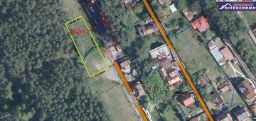 Przy bocznej od ul. bałtowskiej przy ul. zapłocie