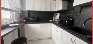 Kawalerka na 1 piętrze w centrum