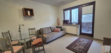 Ładna kawalerka z odrębną kuchnią blisko plaży