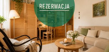 Jasna, bardzo cicha kawalerka. winda. metro 800m