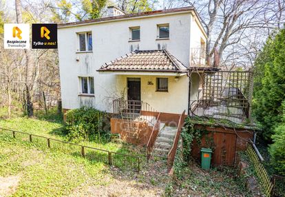 Działki z 2 domami z potencjałem | 751 m²