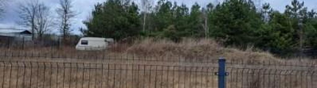 Działka blisko rzeki narew z przyczepą campingową