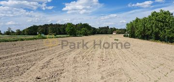 Działka budowlana blisko lasu