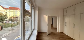 Mieszkanie z widokiem na zielony skwer