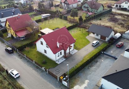 Dom z 2018r + garaż do wejścia - 500m do pkp