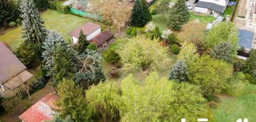 Zadrzewiona, zadbana działka z domkiem letniskowym