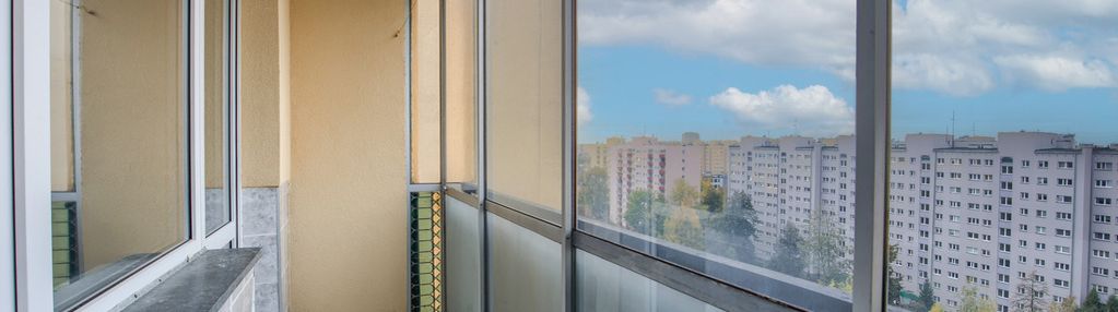 Przy metrze-11.piętro-zielona okolica