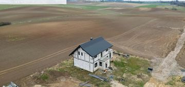 Dom dla rodziny, idealny pod własną aranżację