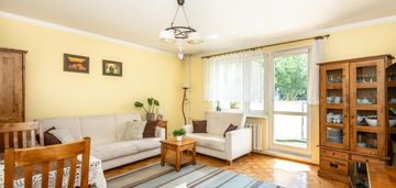 2 pokoje, balkon z ładnym  widokiem i piwnicą