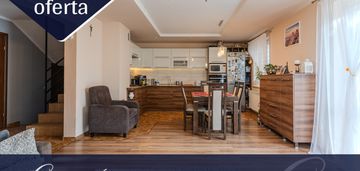 Dom z ogrodem i garażem umeblowany i wyposażony