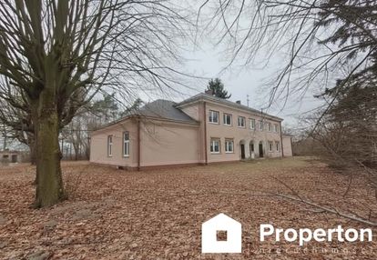 Do remontu dom dworek szkoła 450 m2 pod inwestycję