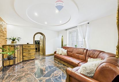 Na sprzedaż mieszkanie, oryginalne wnętrze!