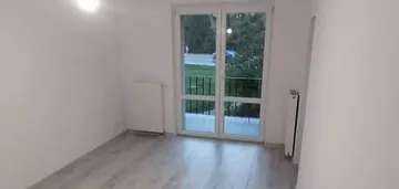 Mieszkanie świeżo po remoncie + balkon