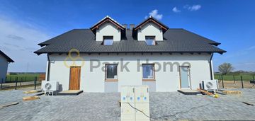 Cztery pokoje z ogródkiem i 2 miejsca postojowe