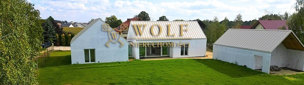 Dom parterowy w otoczeniu zieleni- zbrosławice