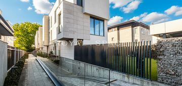 Nowoczesny dom z ogrodem | rumiana house i