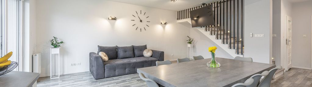 Szeregówka o pow. 226 m² z garażem i ogródkiem