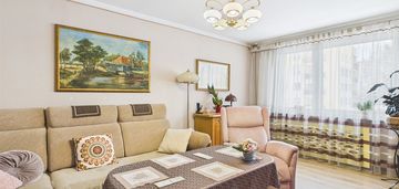 Świetna lokalizacja - balkon, wysoki parter