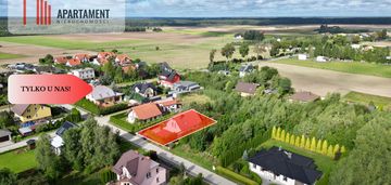 Przestronny dom rodzinny w otoczeniu zieleni