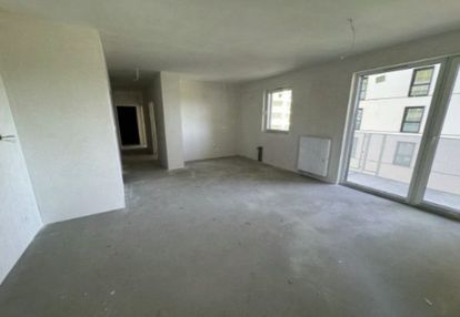 Domaniewska/3 pokoje/balkon/garaż/do  wykończenia