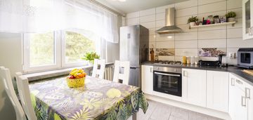 3pokoje z balkonem, w zielonym zakątku pod miastem