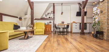 Dwupoziomowe mieszkanie przy parku, 76m, pomorzany