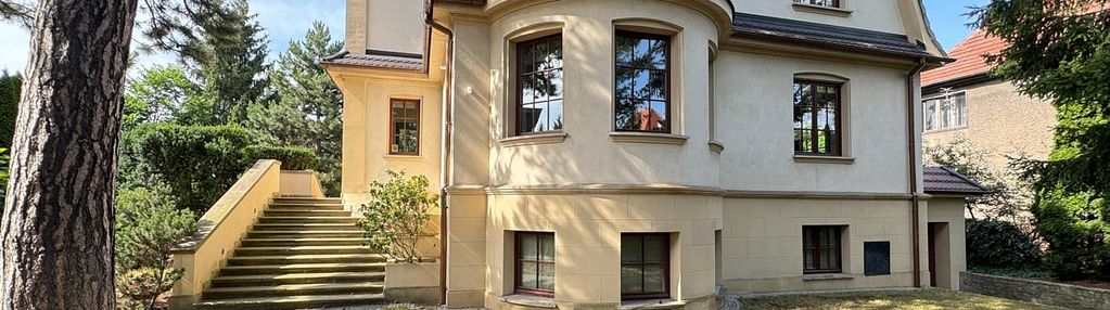 Karłowice-rezydencja w centrum + imponujący ogród