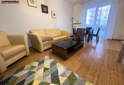 2 pokoje olechów ogrodzony teren parking