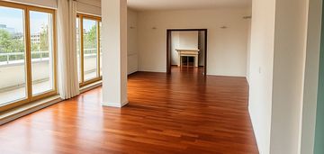Luksusowy penthouse z ogrodem na dachu.