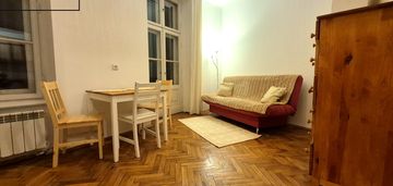 Centrum | kamienica | wysokie sufity