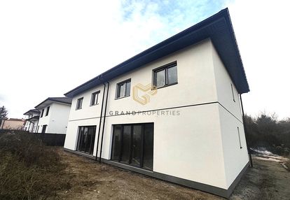 Nowy bliżniak wawer - las