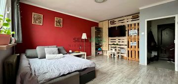 Funkcjonalna kawalerka z balkonem