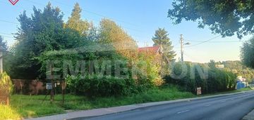 Budowlana  działka z mediami - 363 m2- siercza