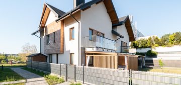 5-pok. 100m2 *sidzina ul. działowskiego* piętro