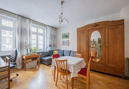 Mieszkanie na płycie wrocławskiego rynku | bliżej centrum się nie da!