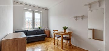 Plac zawiszy / oddzielna kuchnia / piwnica