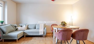 4 pok mieszkanie obok placu bohaterów getta.