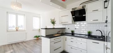 3 pok z osobną kuchnią - 29 listopada.