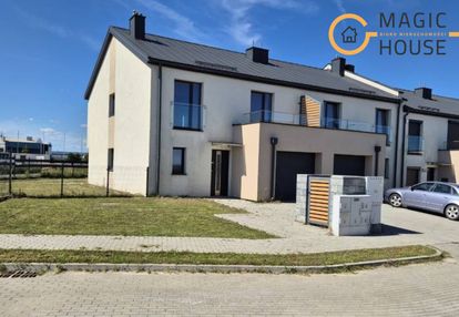 Bliźniak z garażem i dużym ogrodem