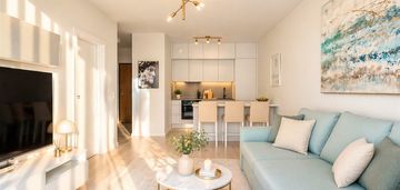 Browary warszawskie| 2 pokoje|nowe|balkon| metro|