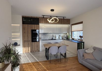 3 pokoje z tarasem na parkitce.