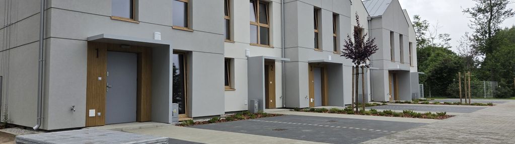 Nowoczesny segment 103,31 m² z ogródkiem