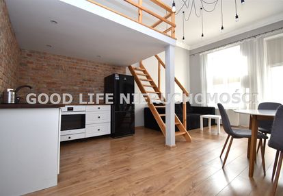 Ścisłe centrum, 52 m2, 2 pokoje, baldachówka